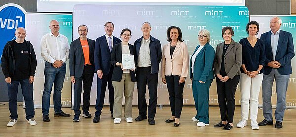 Auszeichnung der Hildegardisschule als MINT-freundliche Schule